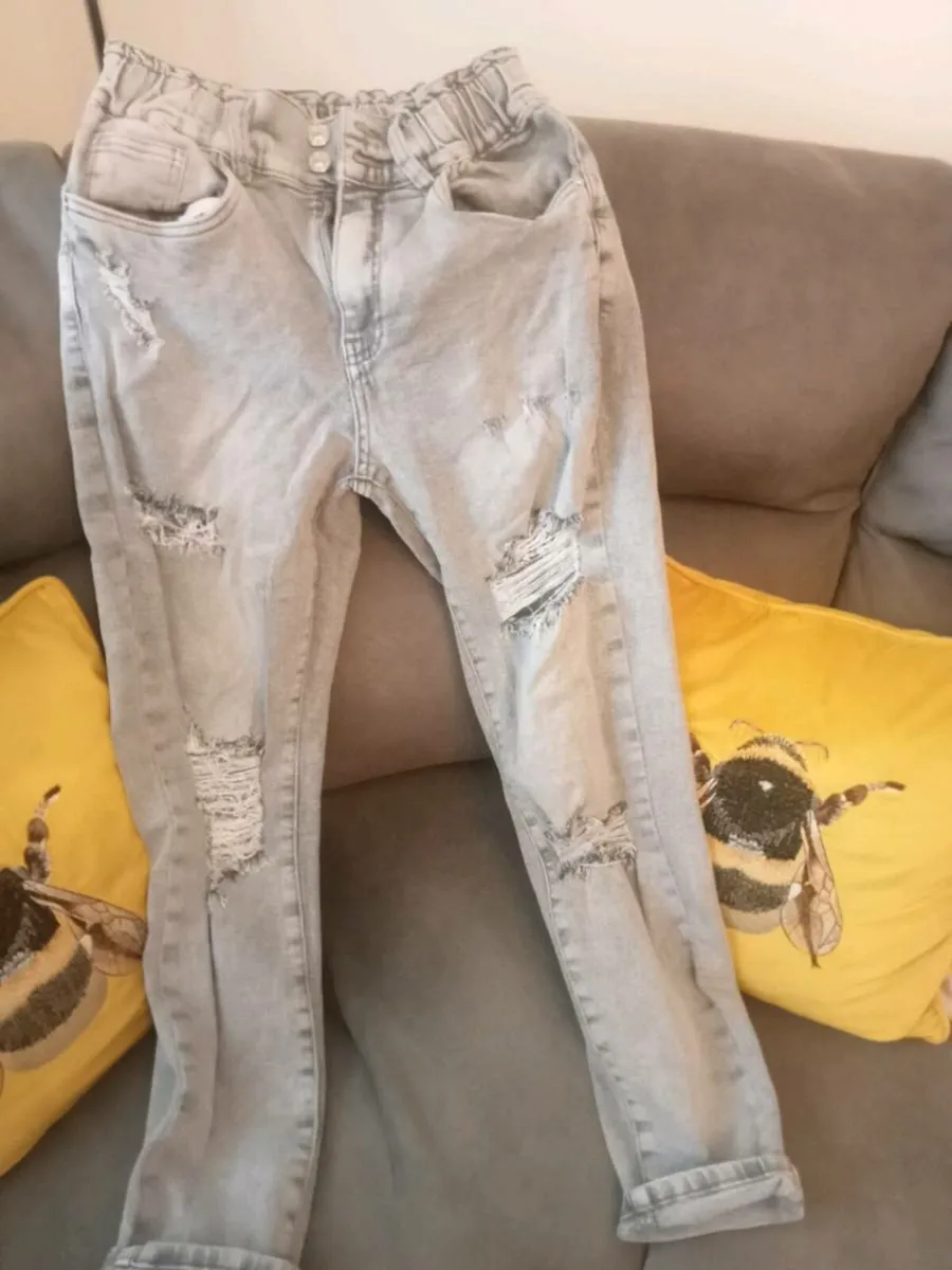 Ladies paper bag waist ripped jeans size 10 - Image 1