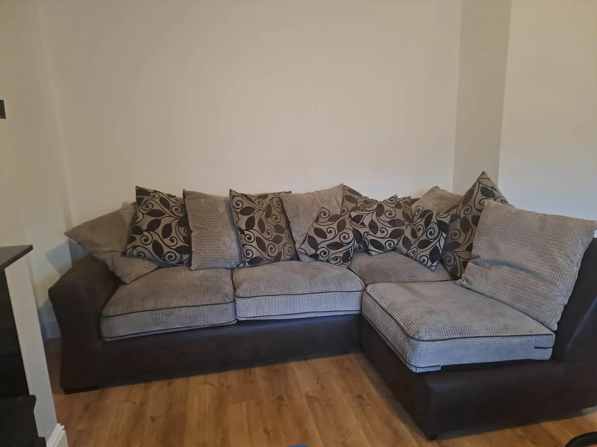 Corner suite - Image 1