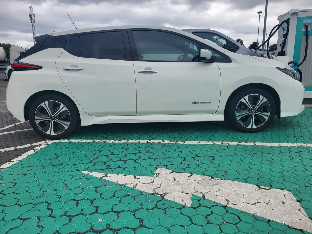 NISSAN LEAF 40KW. €9950 HIGH SPEC.  2020 - Image 1