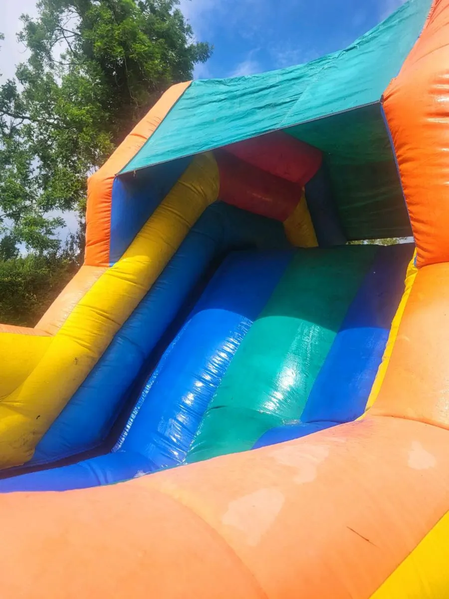 Assault course bouncy castle - Image 4