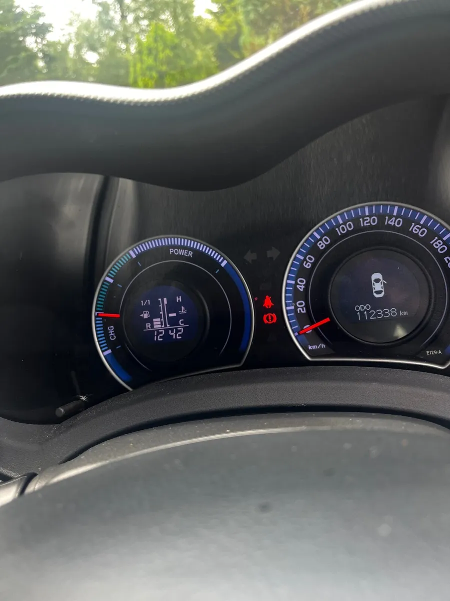 Toyota Auris 2012 - Image 3