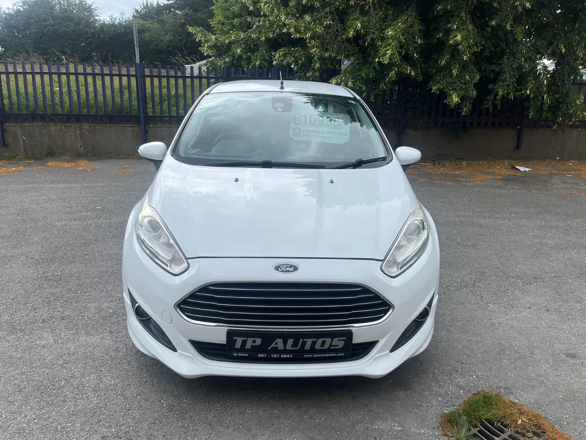 FORD FIESTA AUTOMATIC 2015 10,995 - Image 3