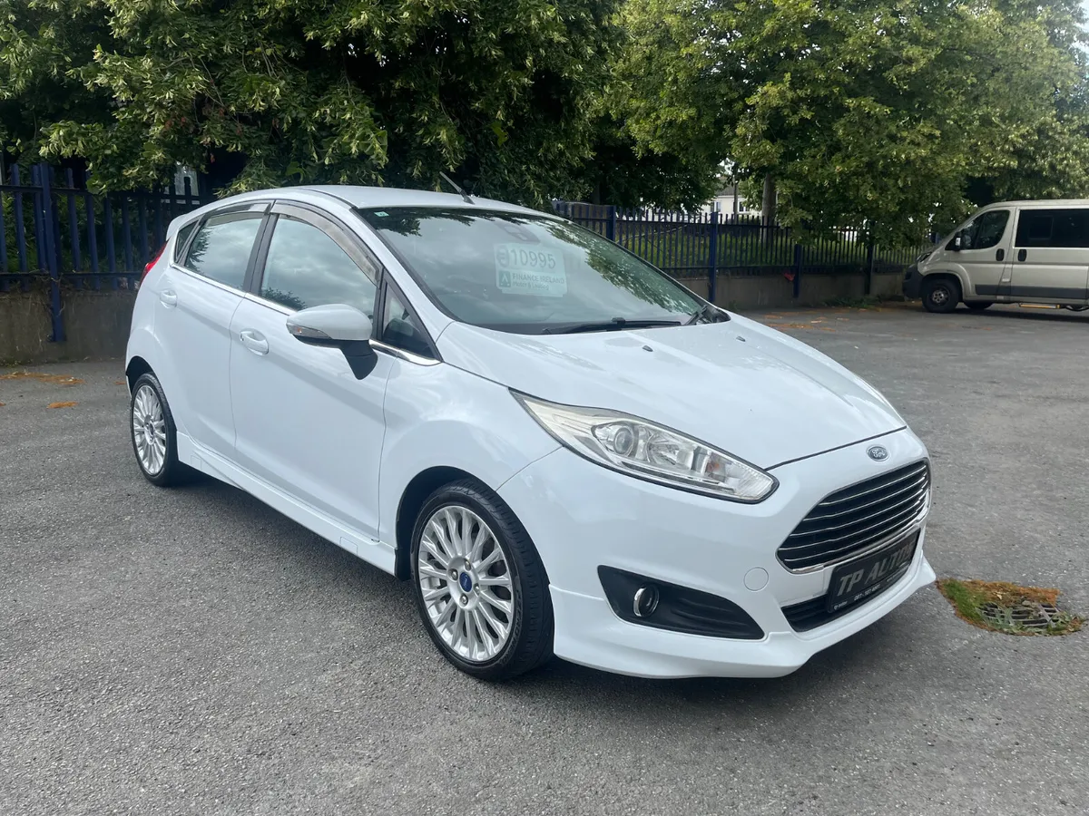 FORD FIESTA AUTOMATIC 2015 10,995 - Image 4