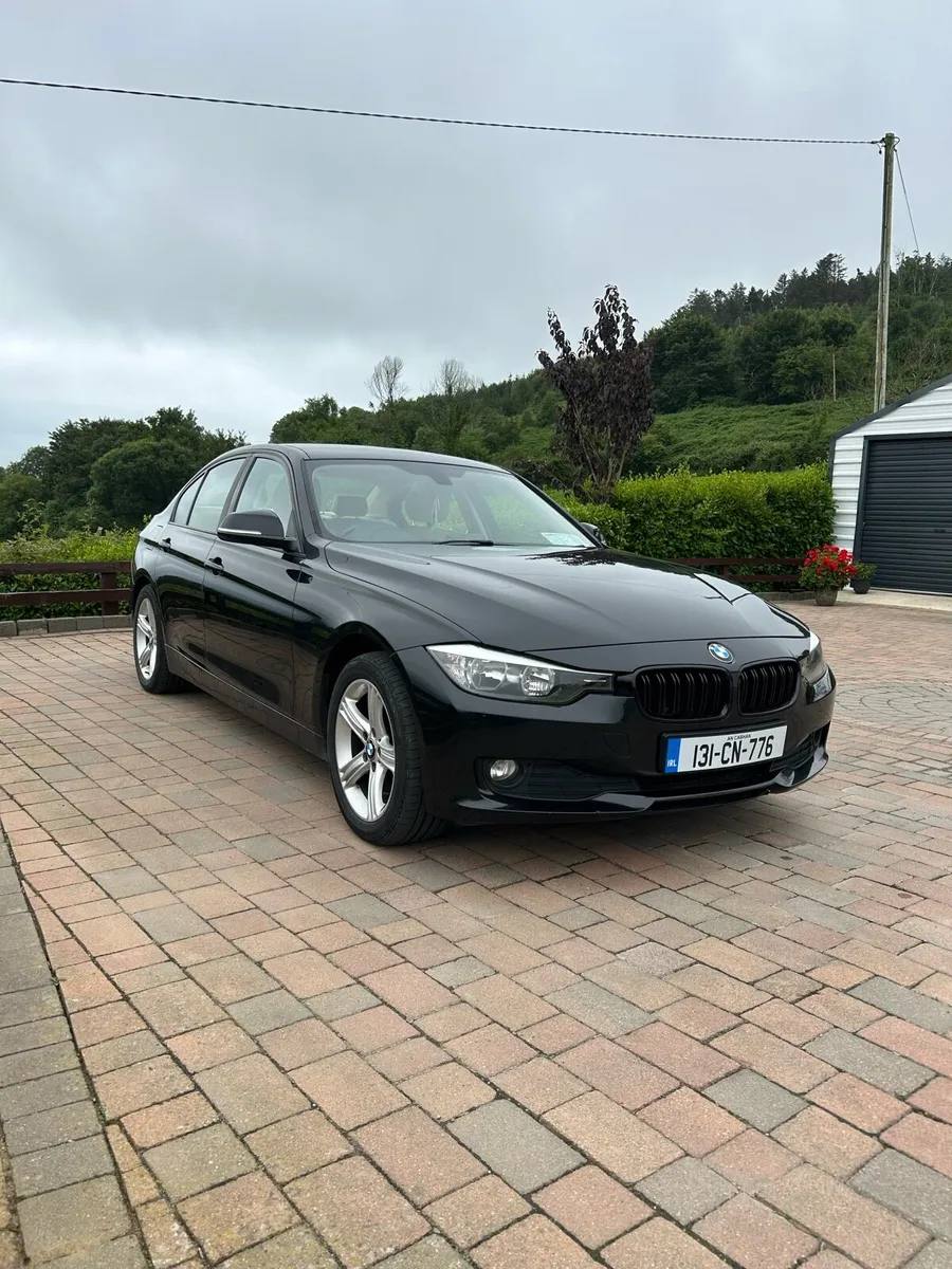 BMW 320d - Image 1