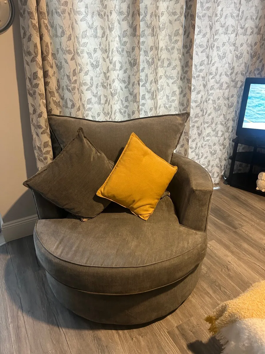 Swivel Chair