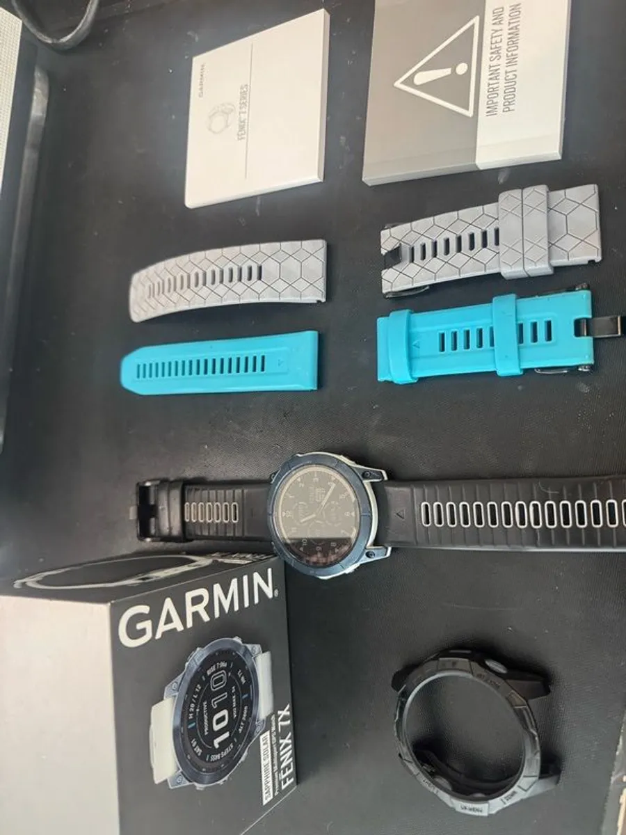 Garmin Fenix 7x Solar Sapphire (as new with loads of extras) - Image 2