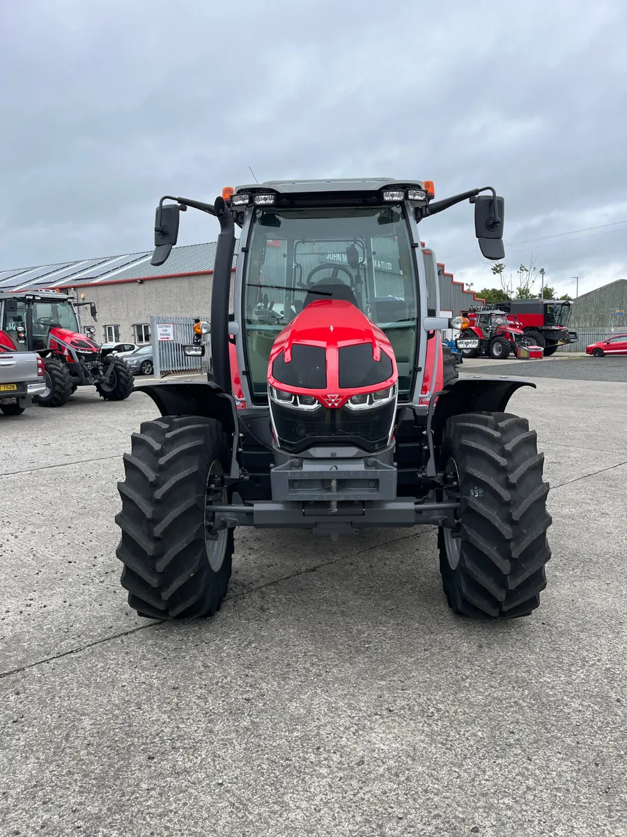 Massey Ferguson 5s115 - Image 3