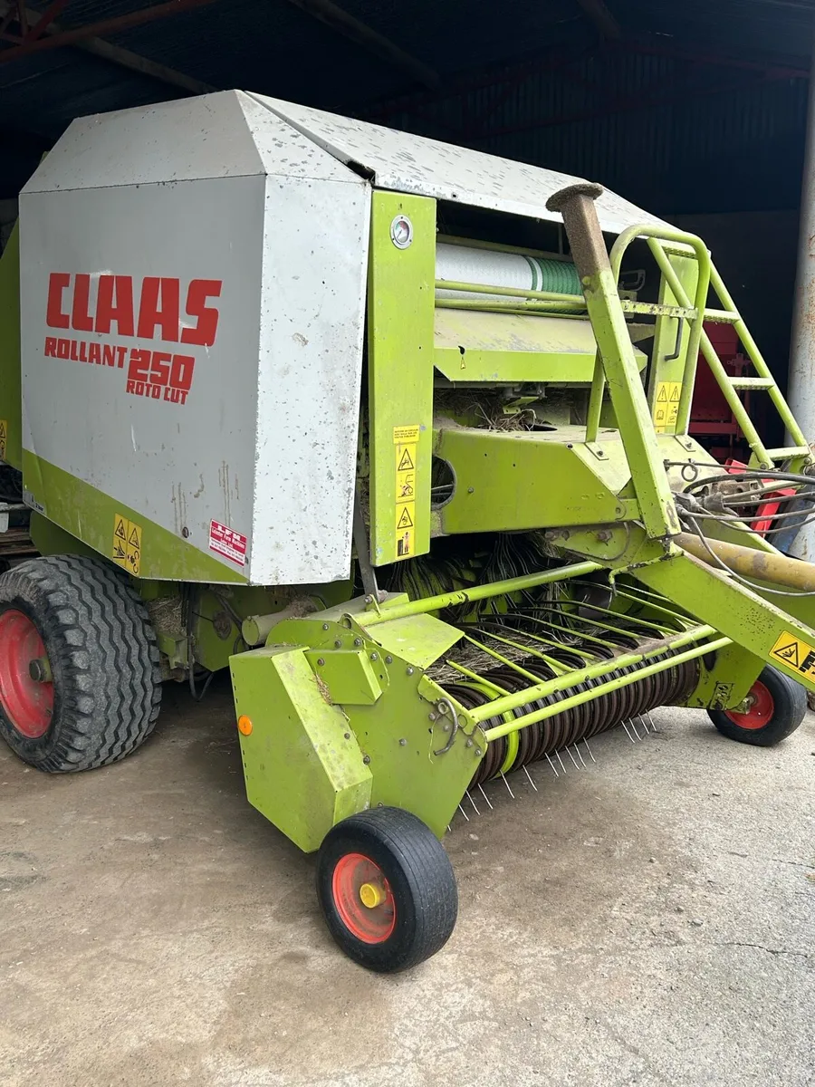 Claas 250 baler - Image 4