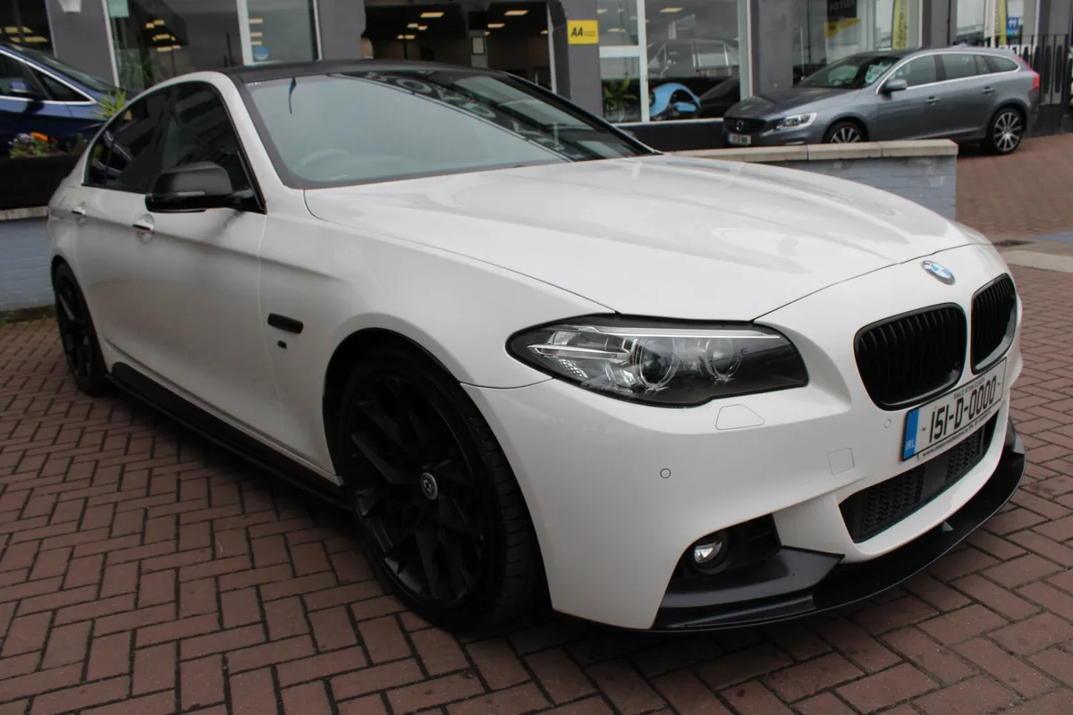 BMW 5-SERIES 523D M-SPORT 4DR SALOON AUTOMATIC - Image 2