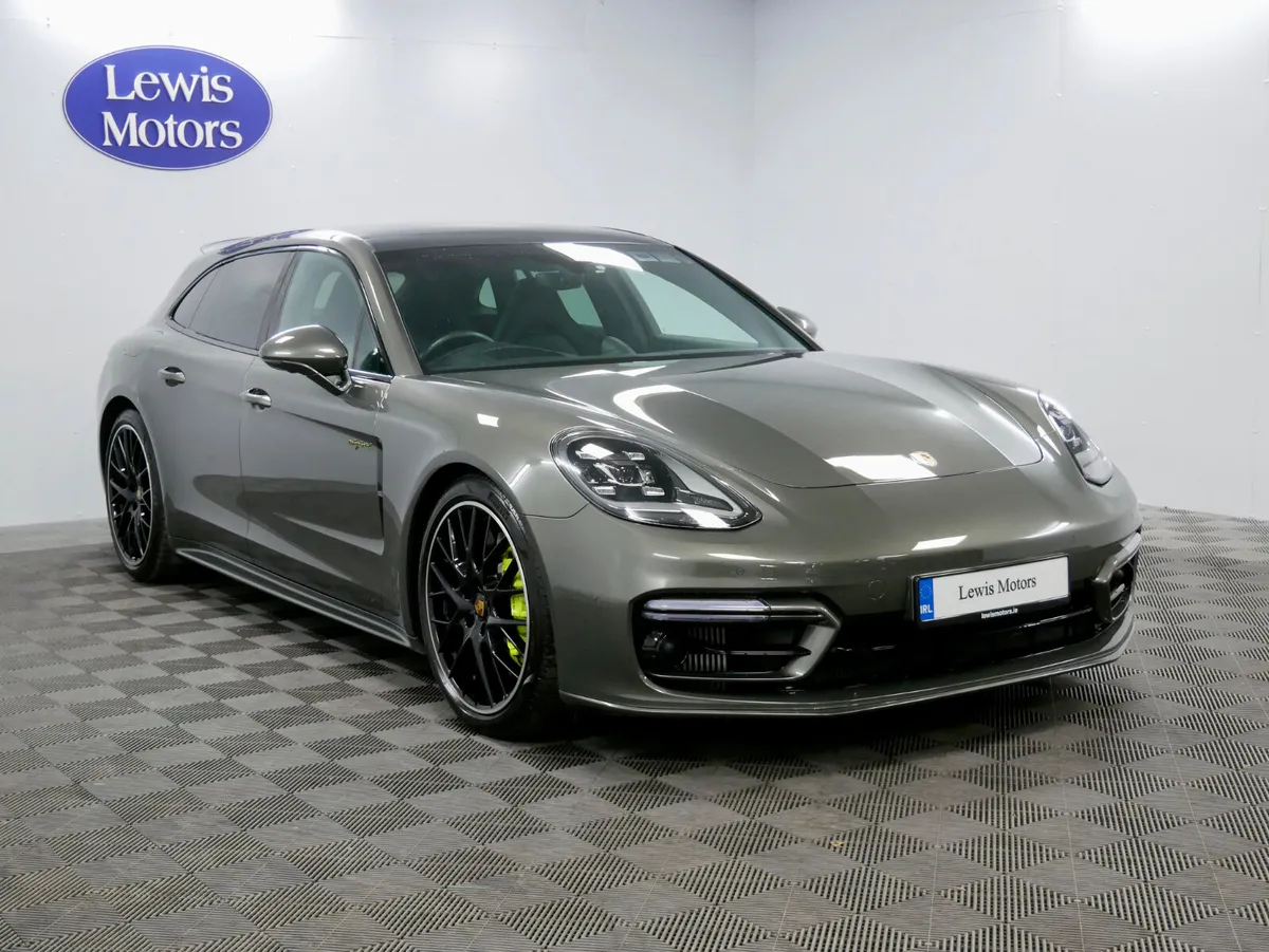 2023 Porsche Panamera E-Hybrid Platinum Edition - Image 2