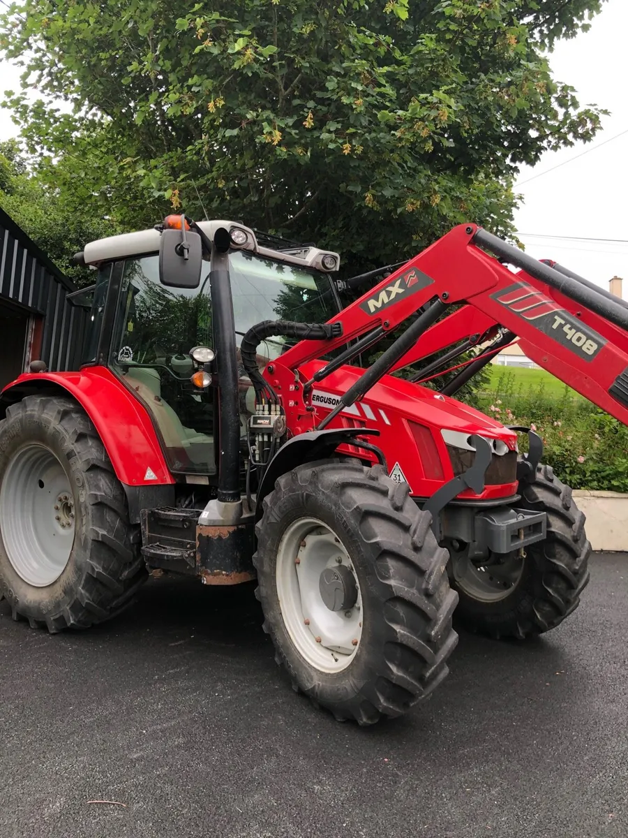 Massey Ferguson 5713sL 2017 Dyna6 - Image 3