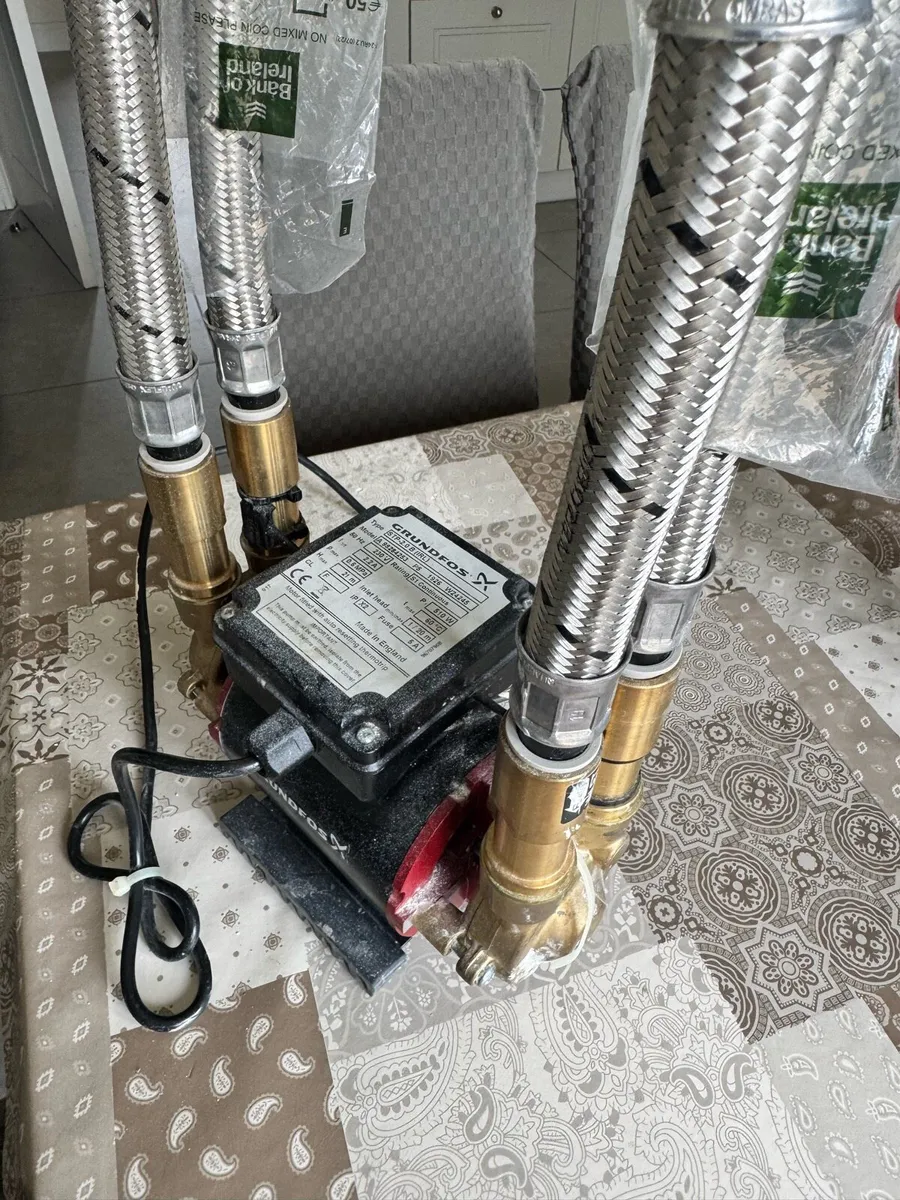 Grundfos pump 230v 50hz - Image 2