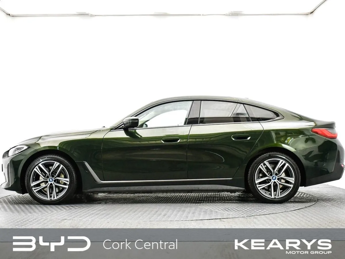 BMW i4 Edrive40 Sport One Owner Car - Image 3