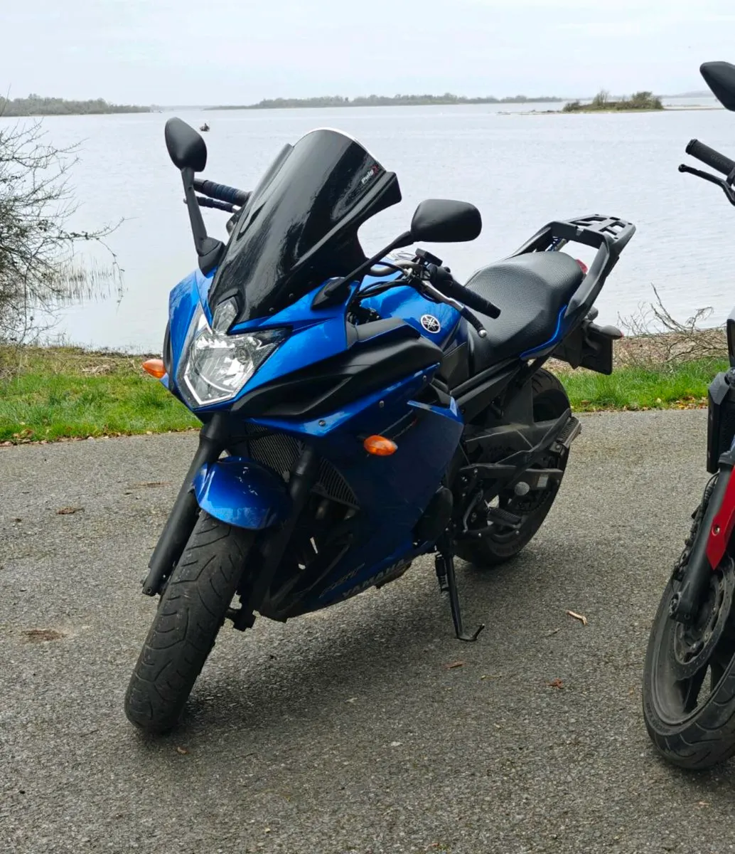 Yamaha XJ6 Diversion F 2015 - Image 1