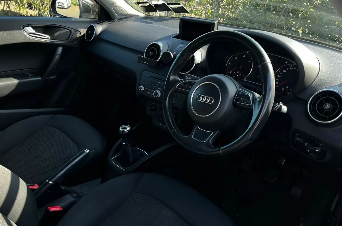 Audi A1 TDI SPORT - Image 4