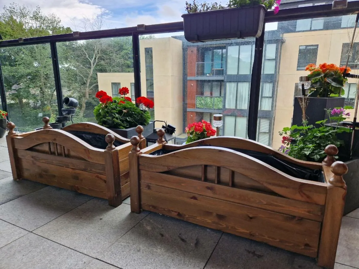 2 wooden planters 92 cm x 30 cm H 33 cm - Image 1