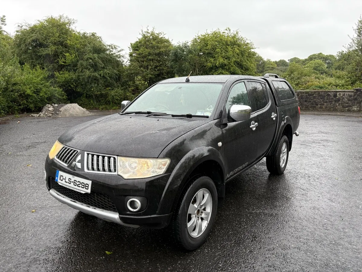 2010 MITSUBISHI L200 CREWCAB - Image 1