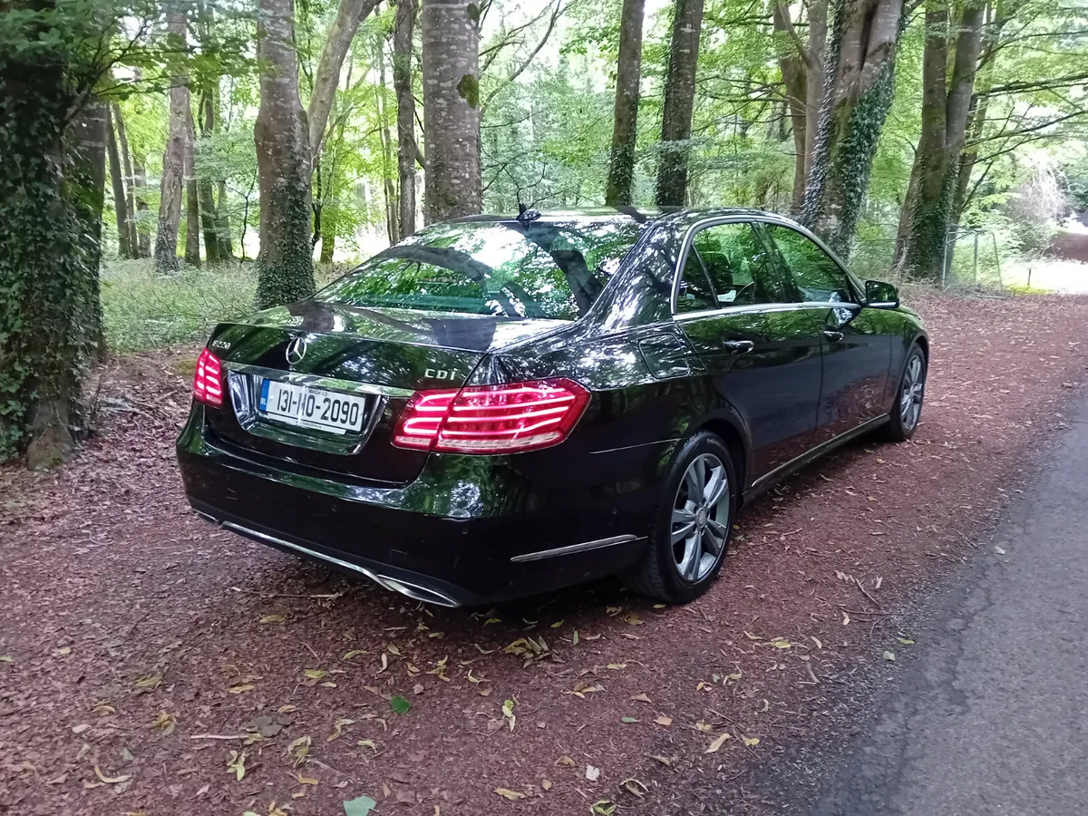 131 MERCEDES  E220 CDI SE AUTO SALOON - Image 4