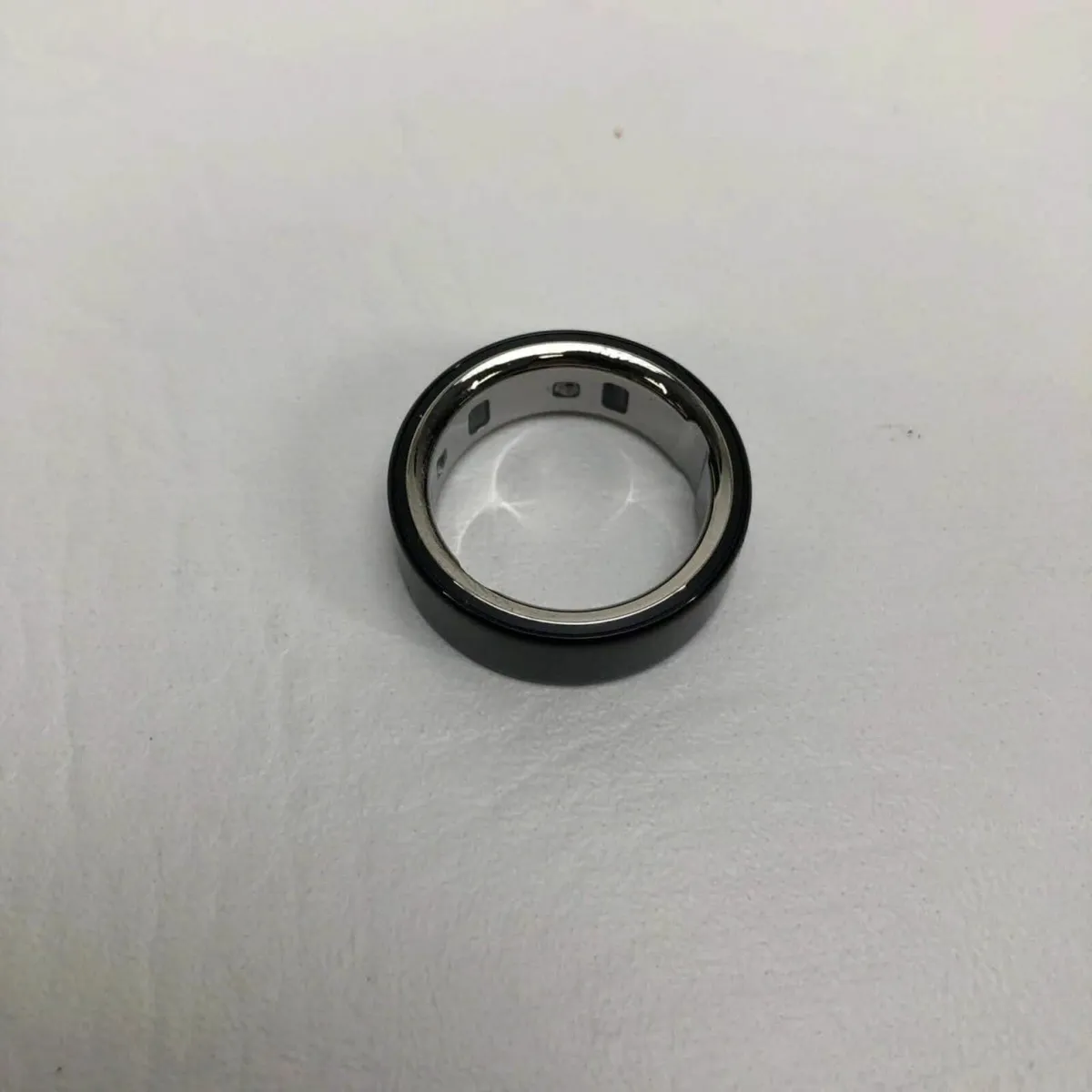 Oura Ring Gen 4 Stealth Size 10 - Image 1
