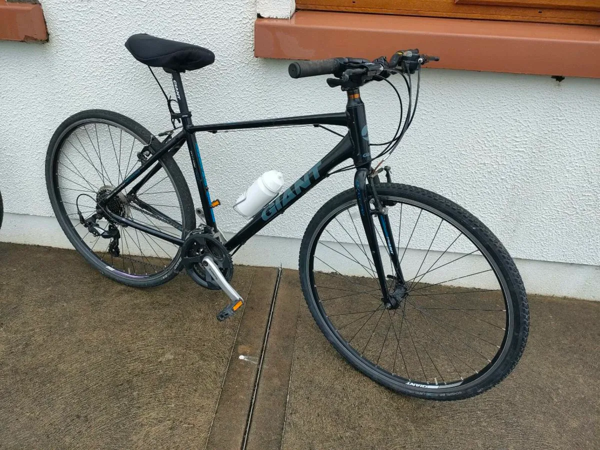 Giant escape hybrid bikes - Image 2