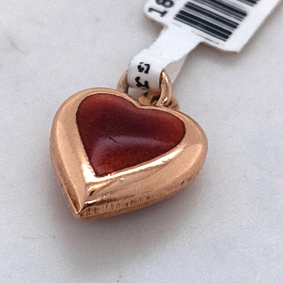 18k Yellow Gold & Orange Resin Heart Pendant - Image 3