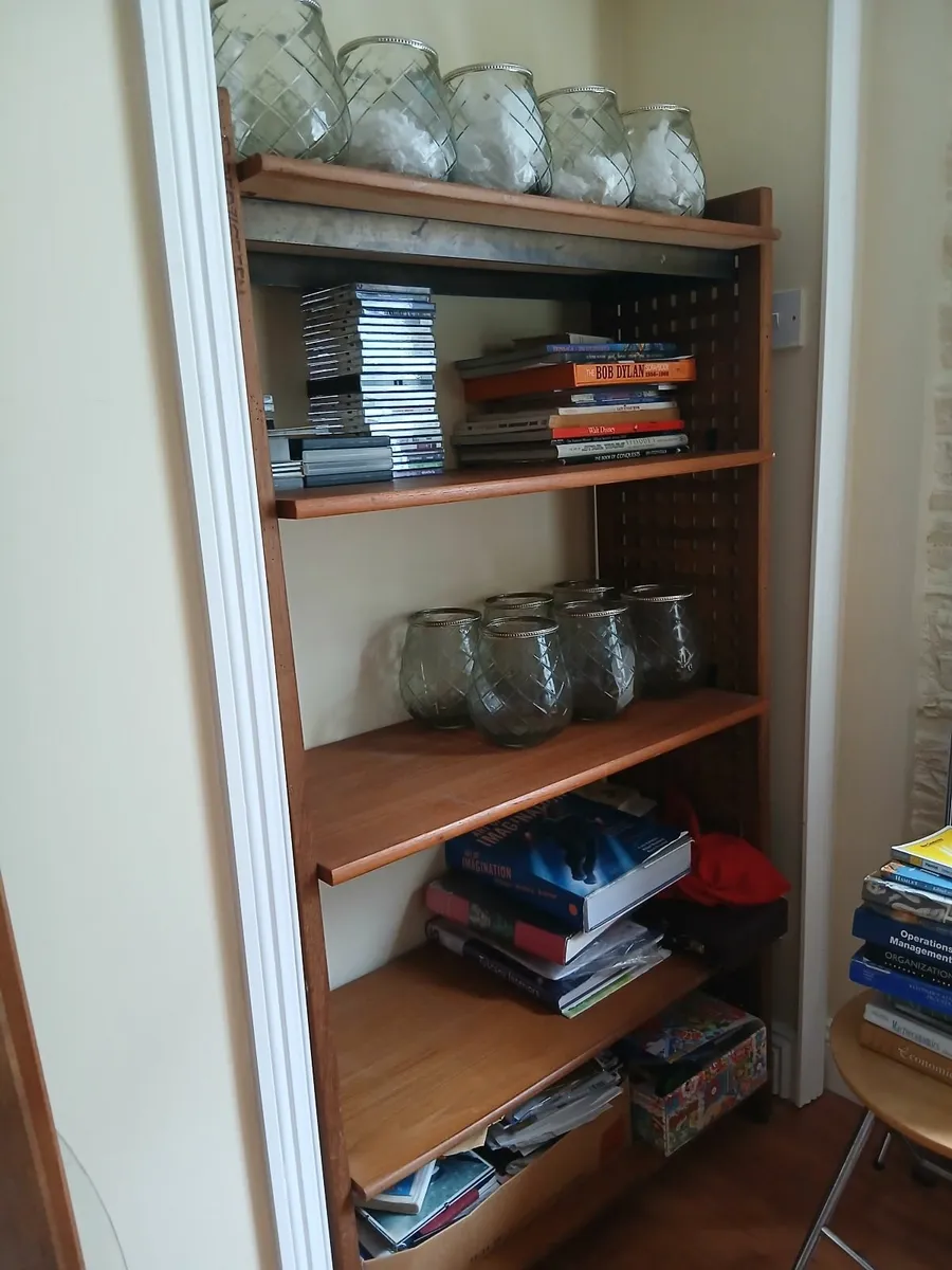 Shop fittings - Image 3