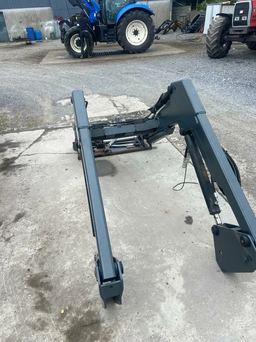 Front loader - Image 4