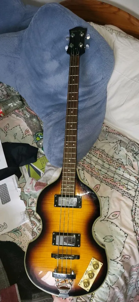 Harley Benton Bass - Image 1