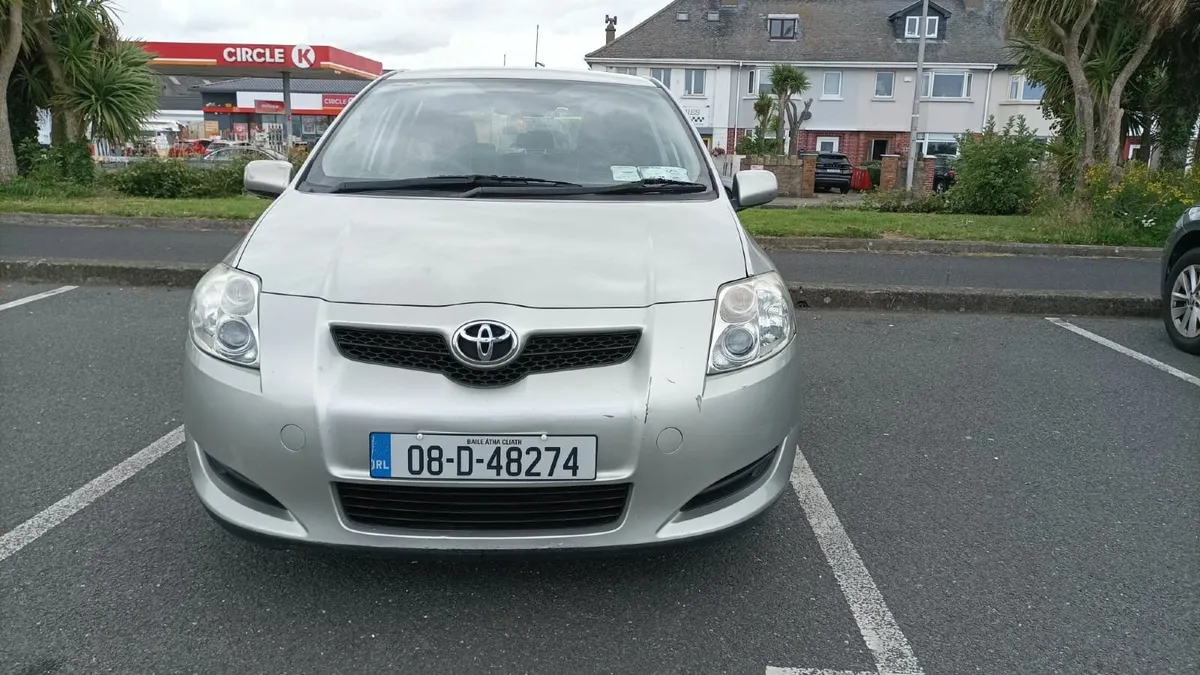 Toyota Auris 2008 - Image 2