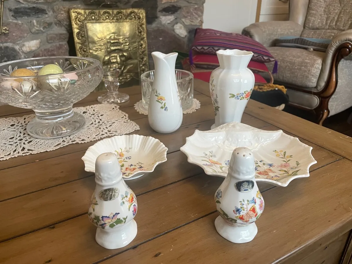 SELECTION OF AYNSLEY CERAMICS
