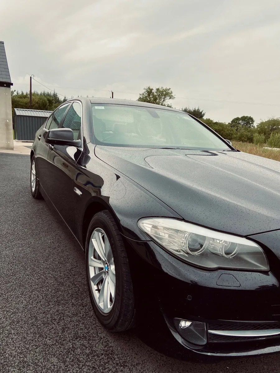 BMW 5-Series 2013 - Image 1