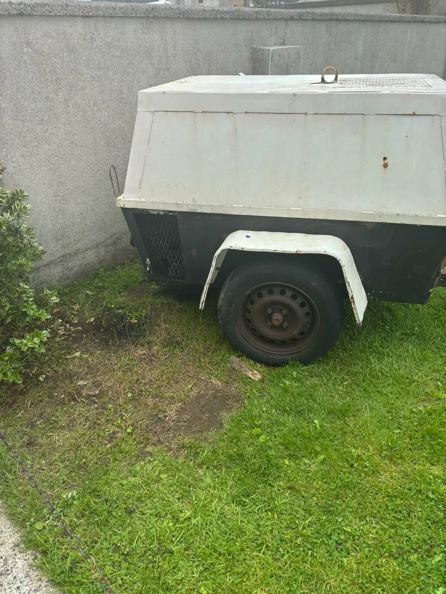 Deutz aircool compressor 2 cylinder - Image 2
