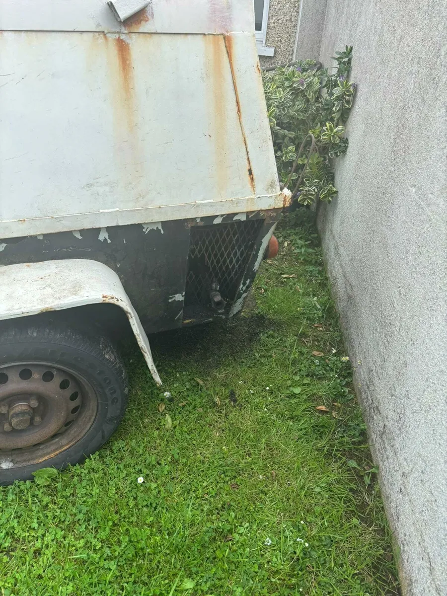 Deutz aircool compressor 2 cylinder - Image 3