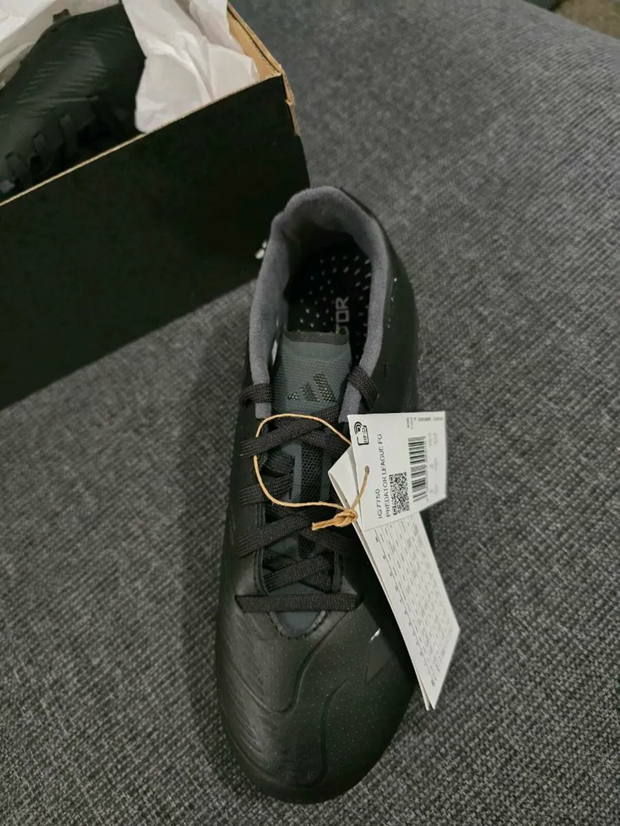 Footbal shoes - Image 1