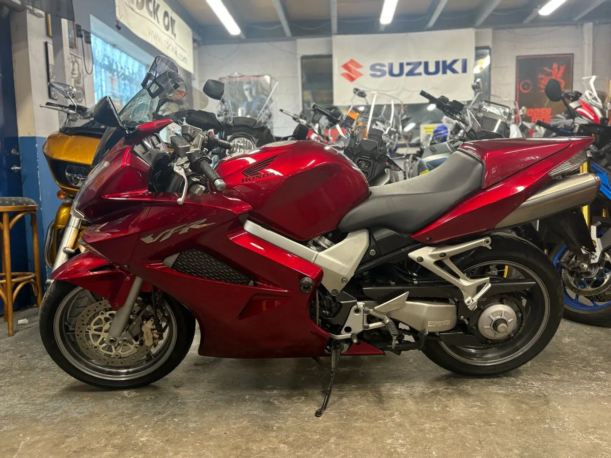 2008 Honda VFR800 - Image 4