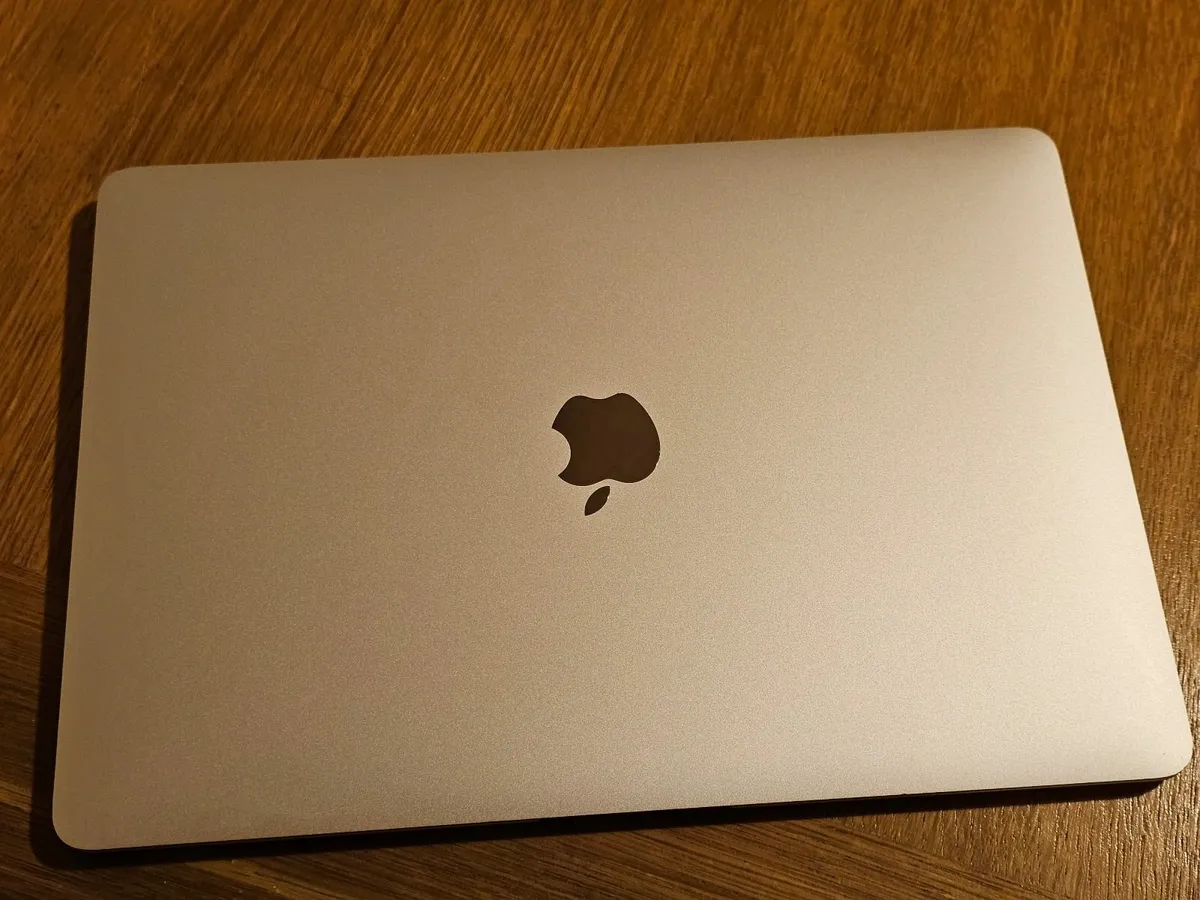 MacBook Air M1 Silver - Image 3