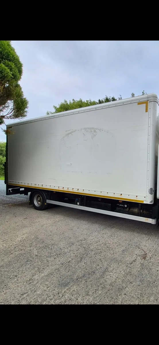 Box Body with PALFINGER lift ONLY - Image 2