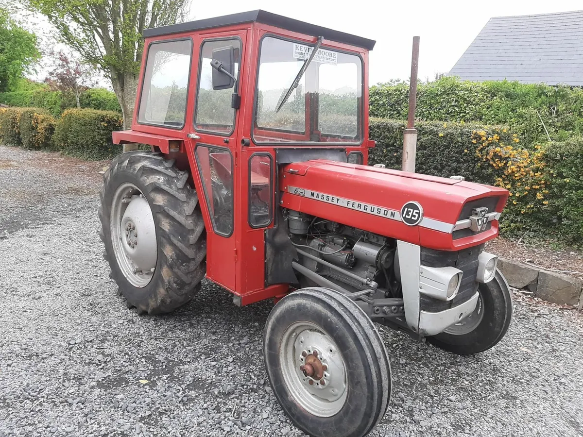 Massey Ferguson 135 1968 - Image 1
