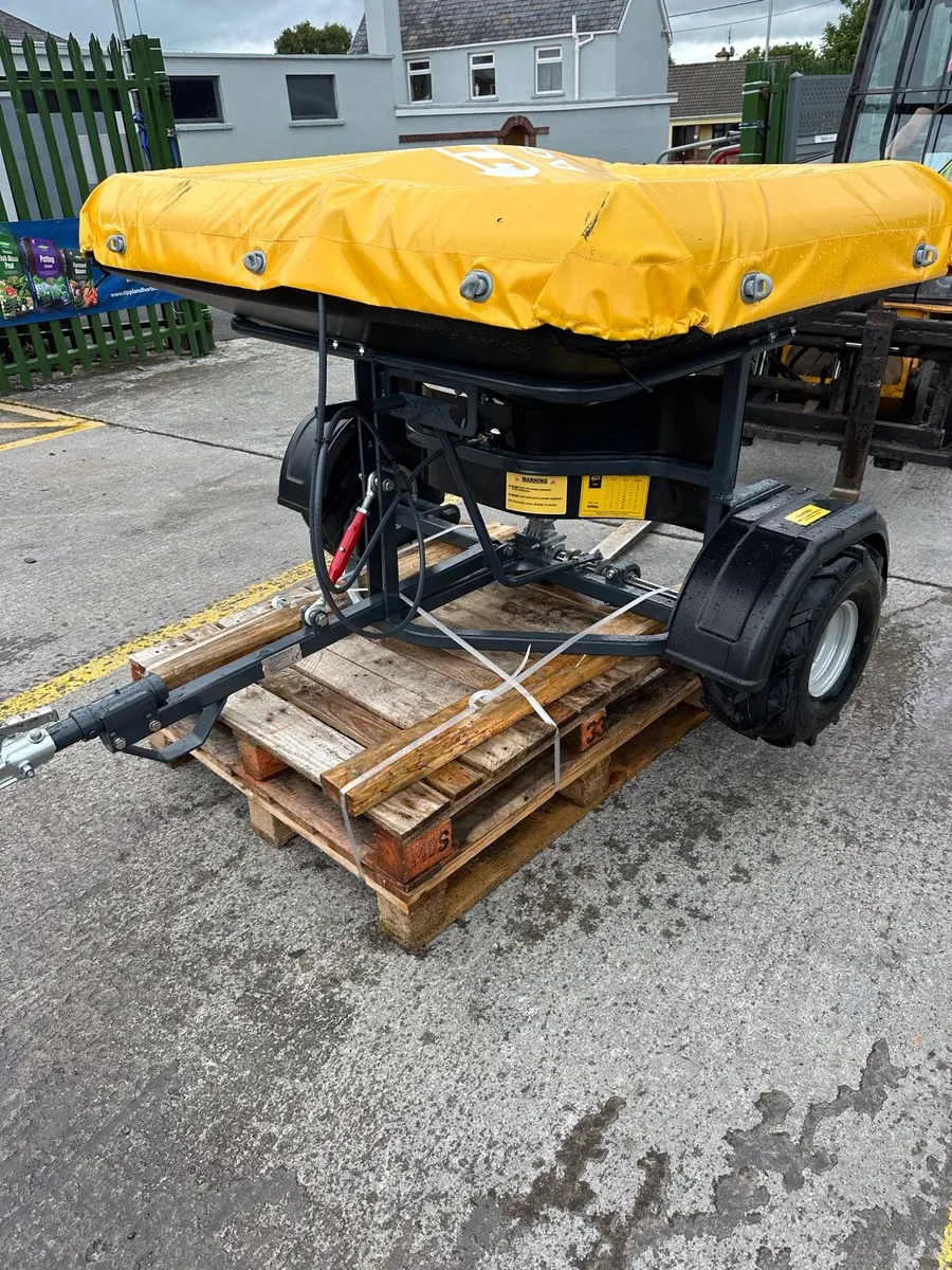 JFC ATV Fertiliser Spreader - Image 3