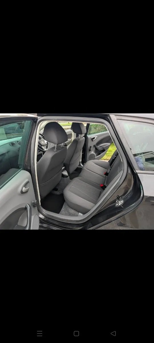 SEAT Ibiza 2012 - Image 2
