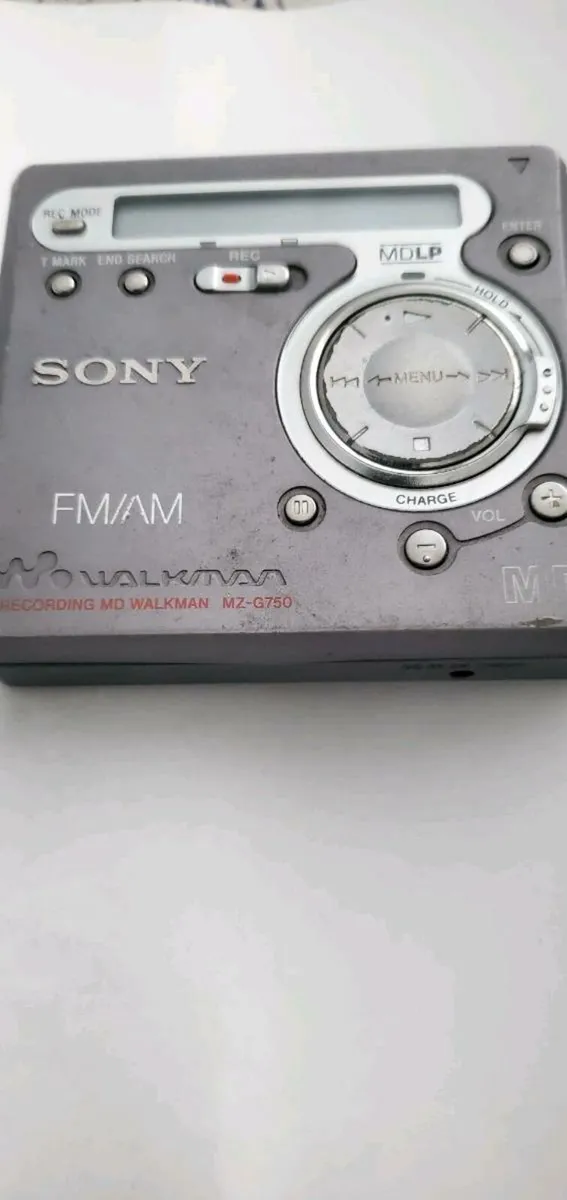 Sony Walkman min disc player recorder - Image 1