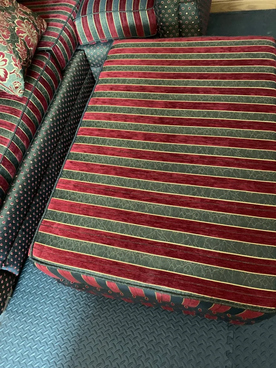 Corner Sofa and footstool - Image 4