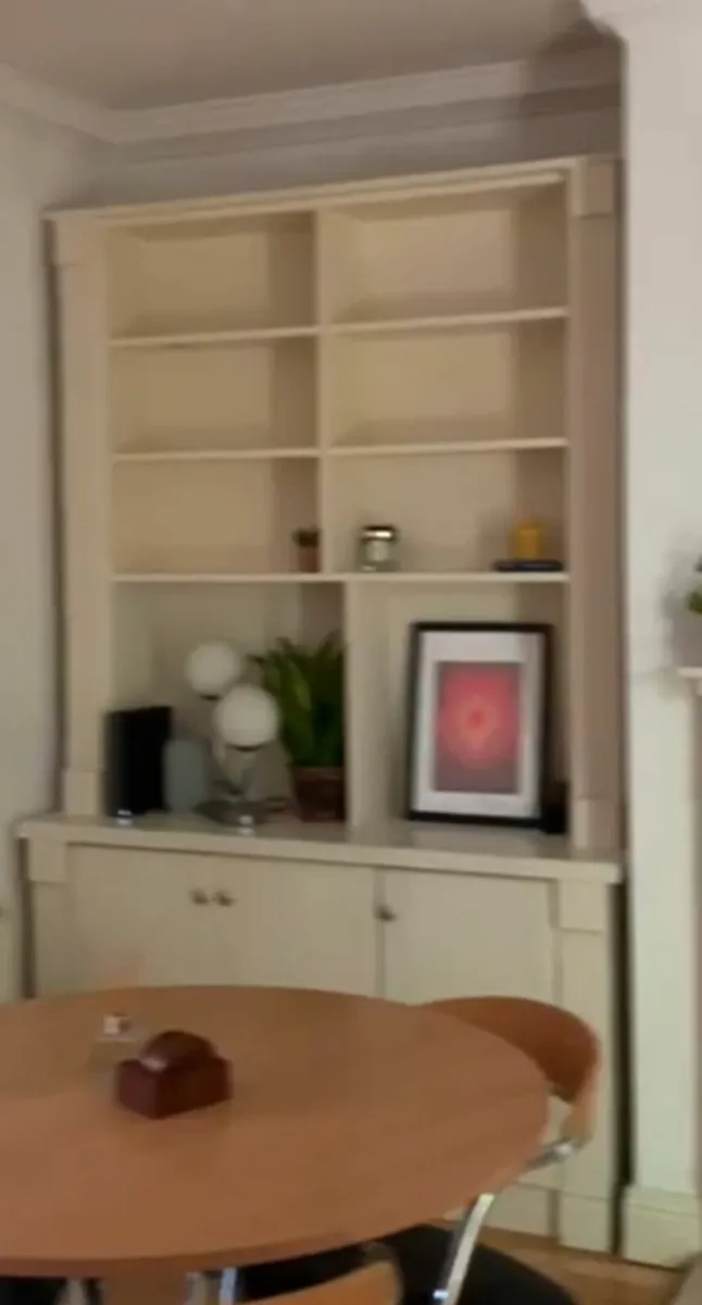 Pair of living room shelving storage cabinets - Image 4
