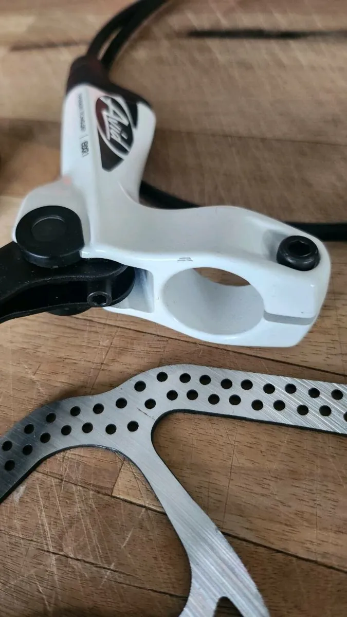 MTB Hydrolic brakes - Image 2