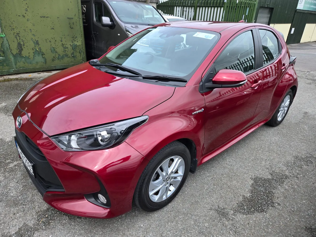 Toyota Yaris 2021 Hybrid Luna 1.5petrol - Image 3