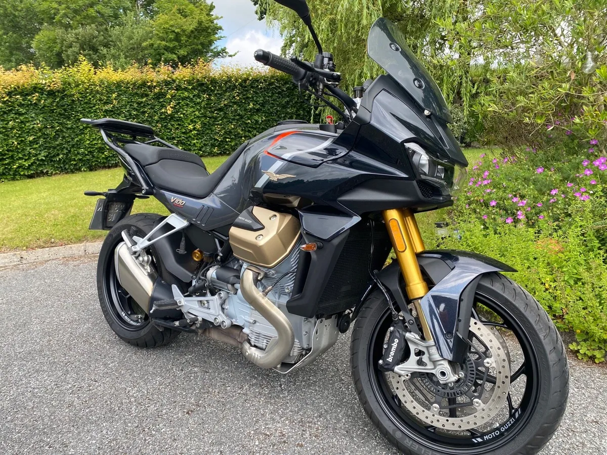 Moto Guzzi V100 Mandello S - Image 1