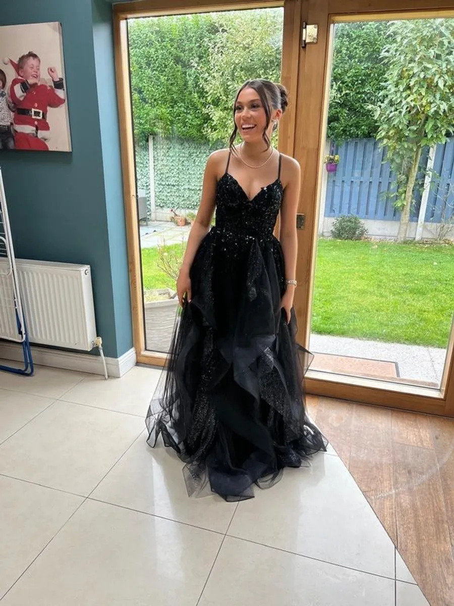 debs dress Dani's closet - Image 1