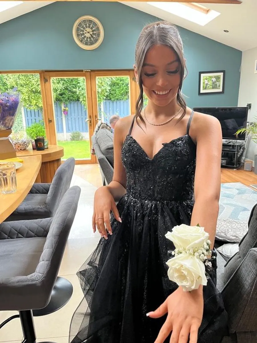 debs dress Dani's closet - Image 2