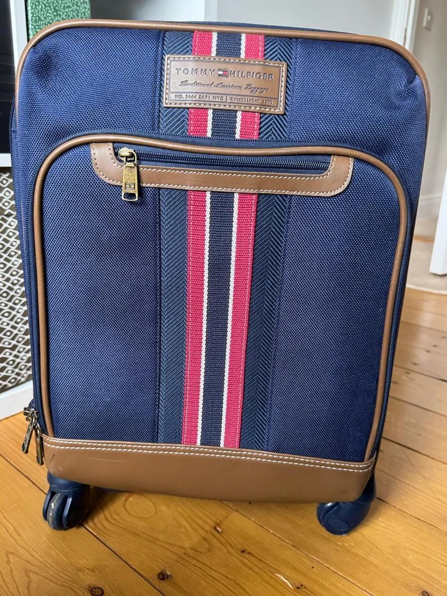 Small Tommy Hilfiger Suitcase Cabin - Image 1