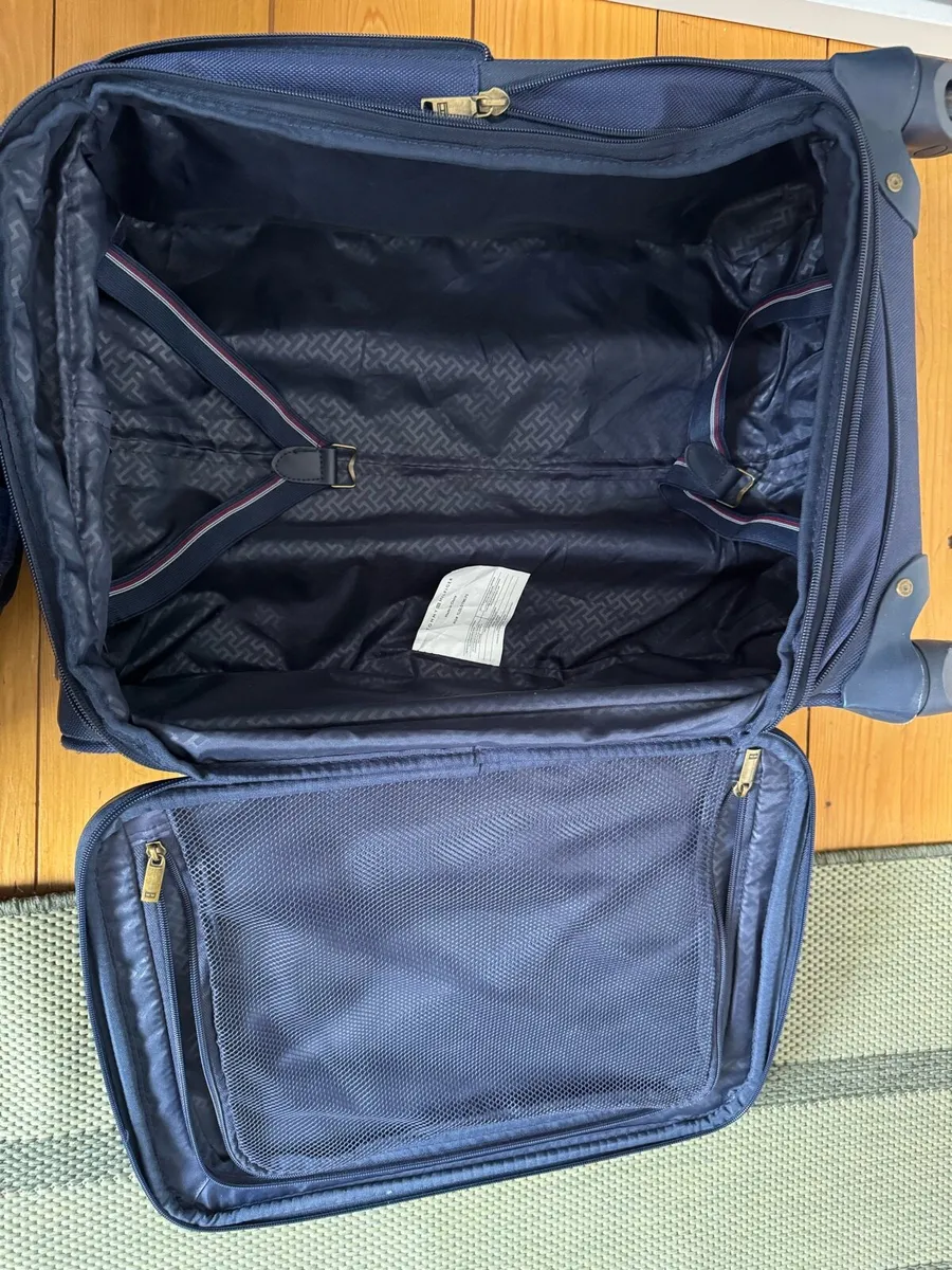 Small Tommy Hilfiger Suitcase Cabin - Image 4